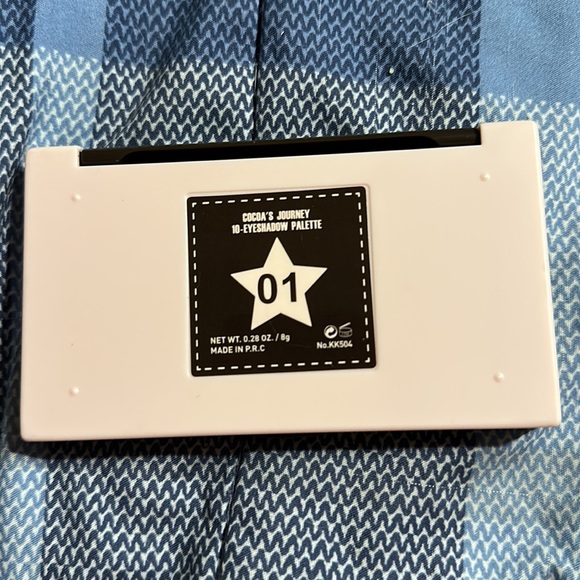 COCOA’S JOURNEY 10 ~ EYESHADOW PALETTE NEW! - Picture 3 of 3